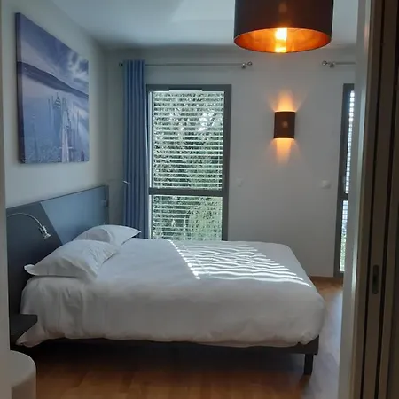 Logis Du Parc-restaurant - Le Rouget De Lisle 3* ロン・ル・ソーニエ
