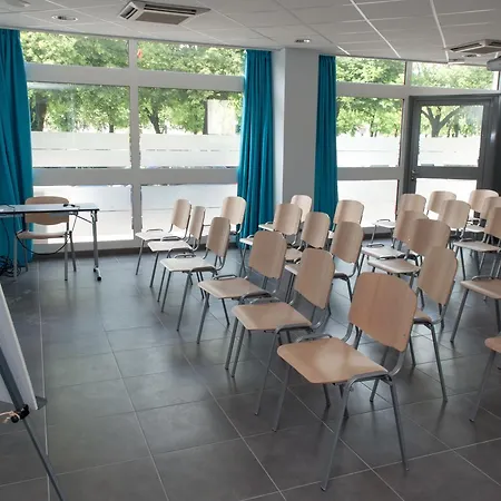 Logis Du Parc-restaurant - Le Rouget De Lisle 3* ロン・ル・ソーニエ